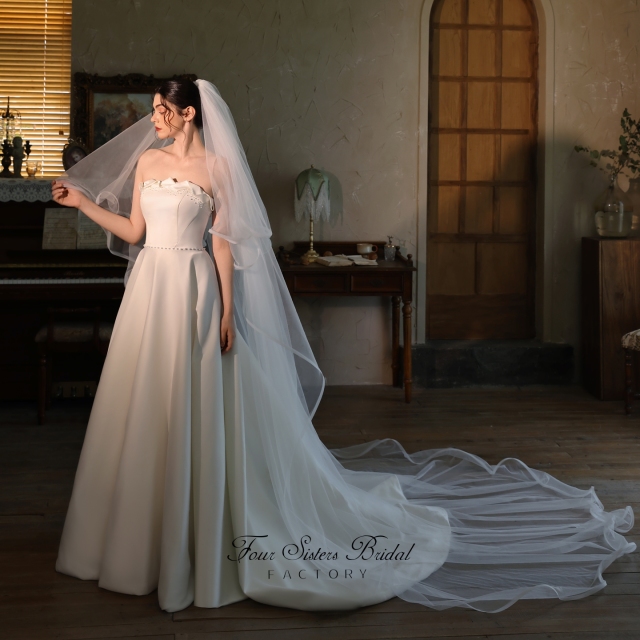 French Romantic Curly Edge Bridal Veils