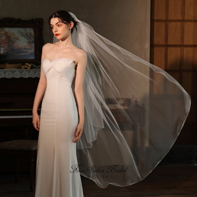 Two-tier Curly Edge Bridal Veils
