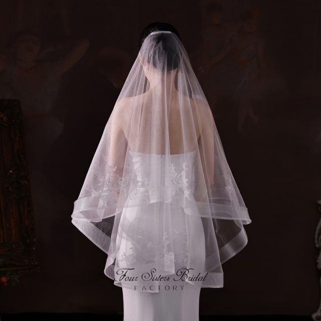 Ribbon Edge Lace Bridal Veils