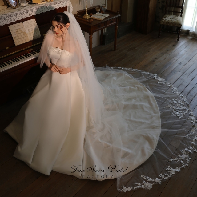 Sophisticated Lace Cathedral  Bridal Veils