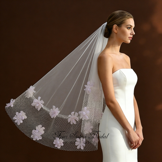3D Flowers Romantic Special Tulle Veils No Comb