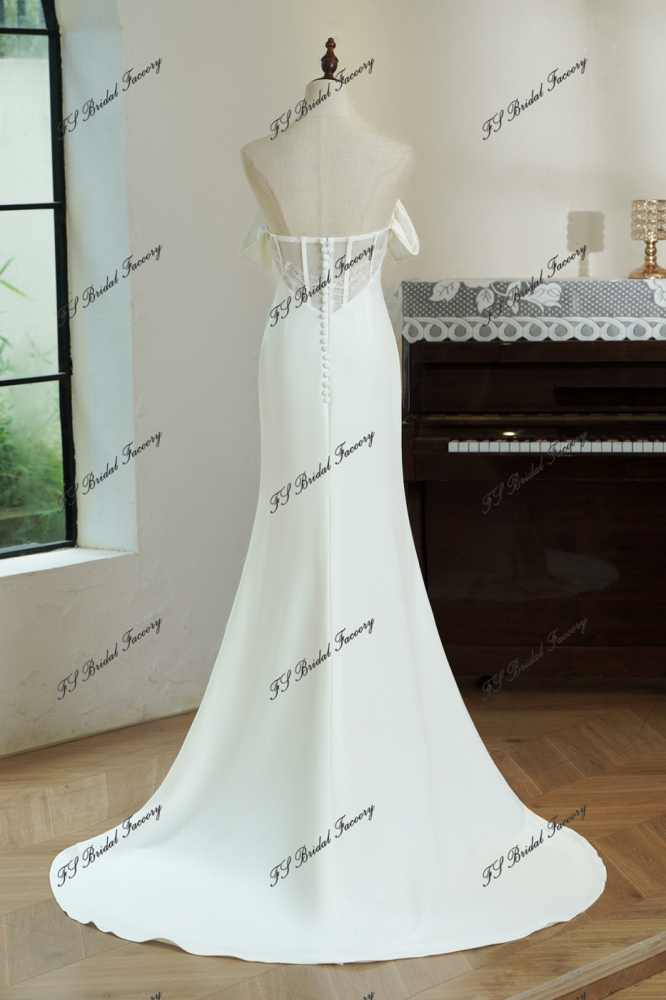 Lace Neckline Mermaid Crepe Wedding Gown