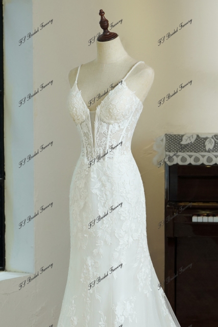 Plunging V-neckline Lace Mermaid Wedding Gown With thin pearl straps