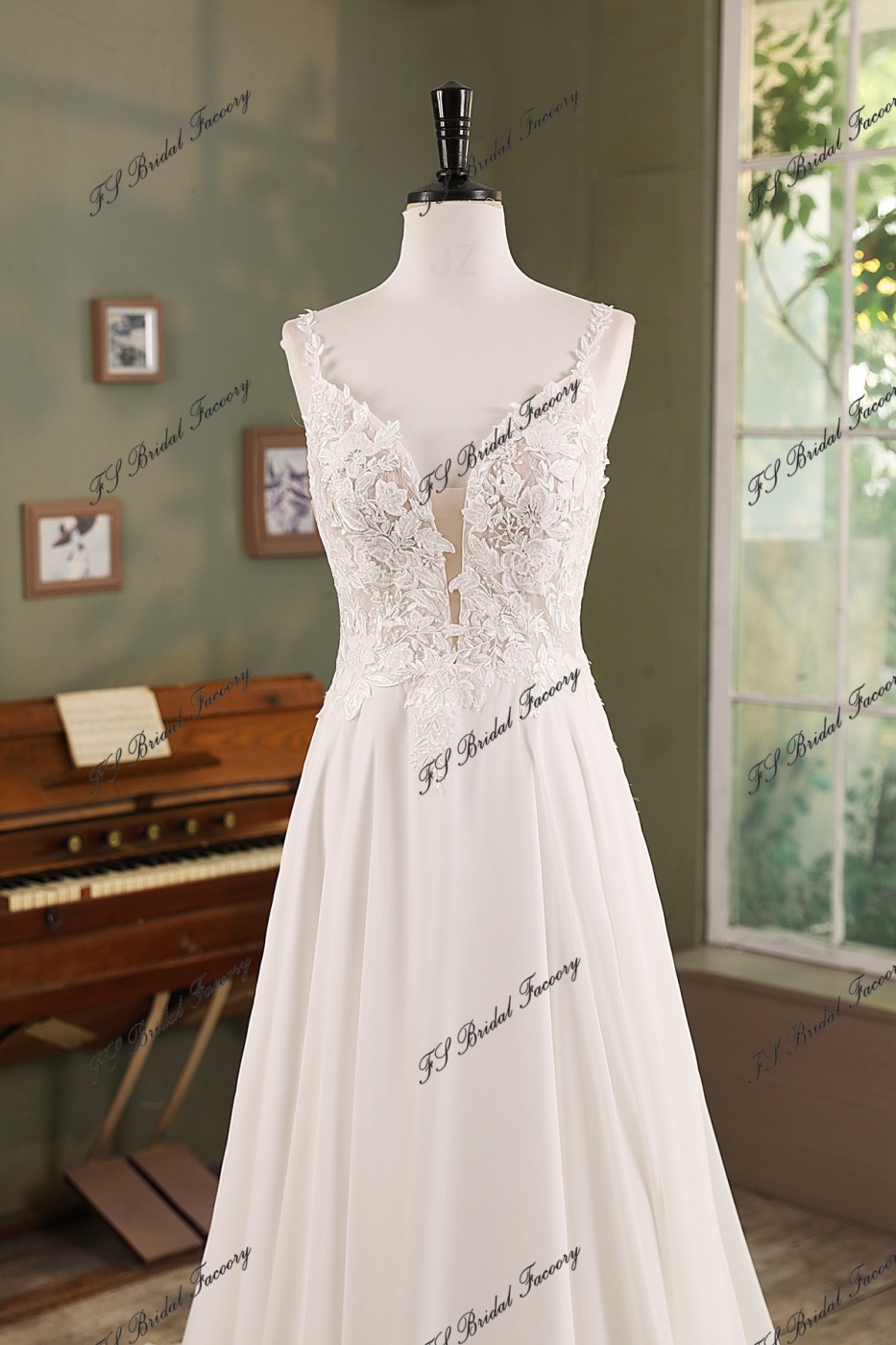 Chiffon Lace Appliqué A-line Wedding Gown