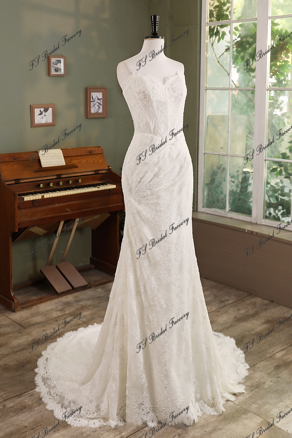 Elegant Lace Mermaid Wedding Dress