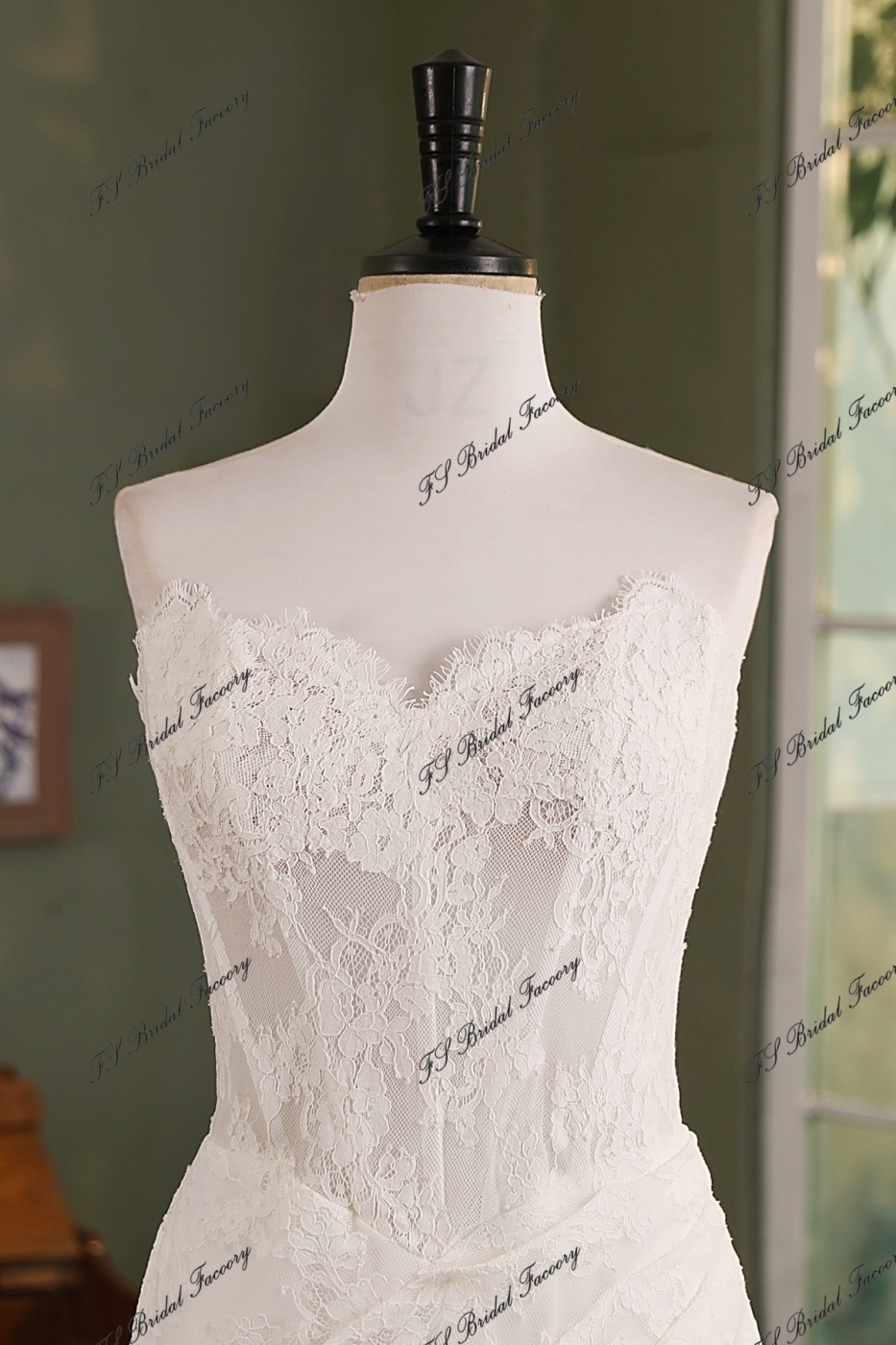 Elegant Lace Mermaid Wedding Dress