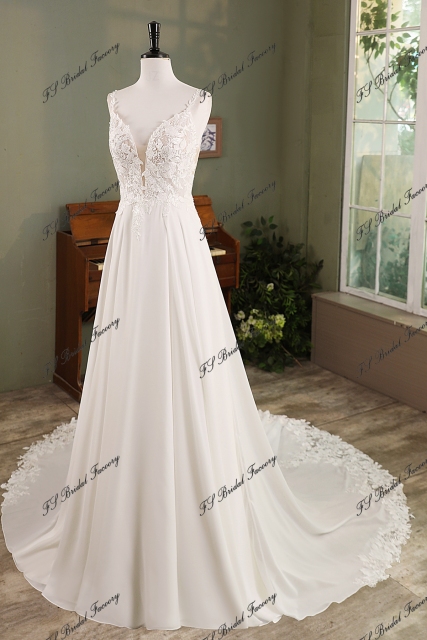 Chiffon Lace Appliqué A-line Wedding Gown