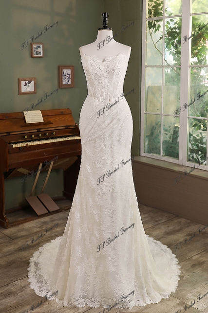 Elegant Lace Mermaid Wedding Dress