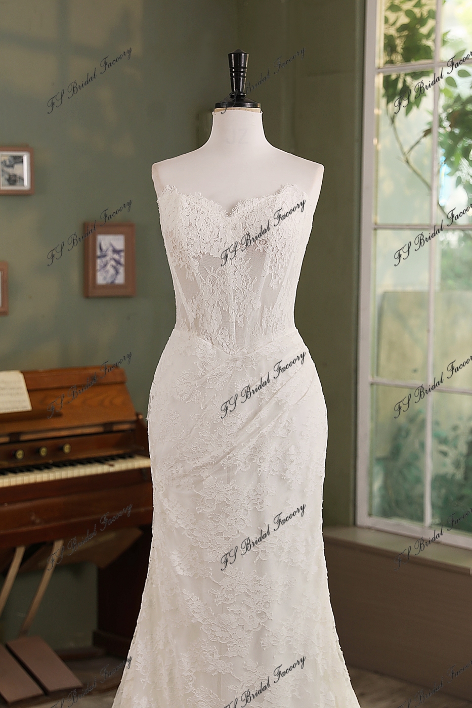 Elegant Lace Mermaid Wedding Dress
