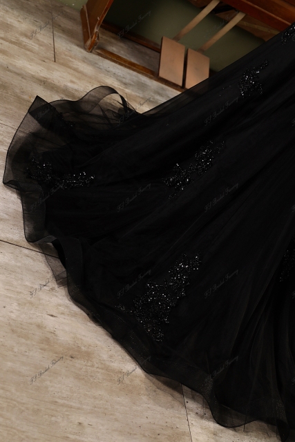 Black A Line Beading Tulle Wedding Gown