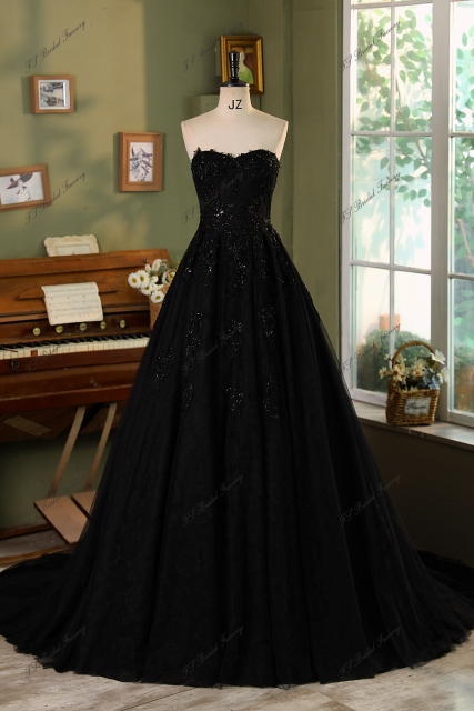 Black A Line Beading Tulle Wedding Gown