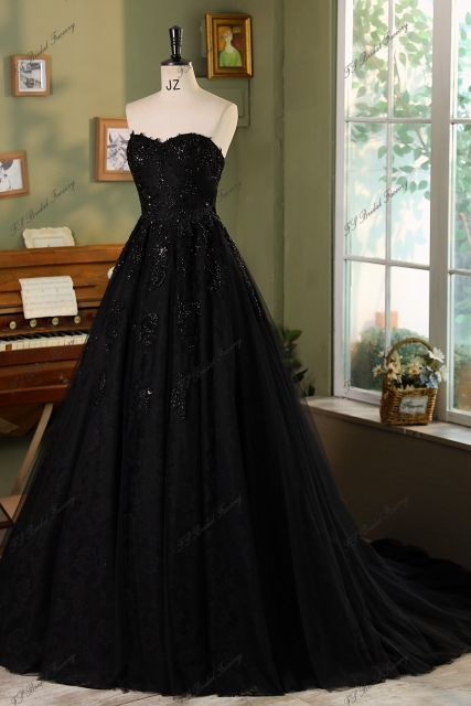 Black A Line Beading Tulle Wedding Gown
