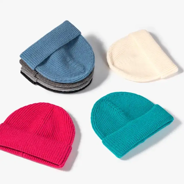 Wholesale Colorful Embroidery Customized Logo Winter Acrylic Custom Knitted Beaies