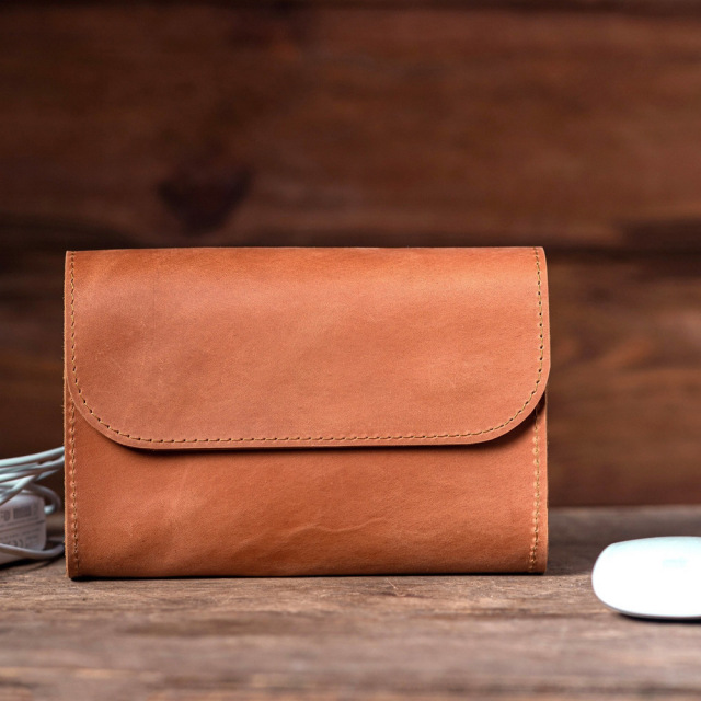 Waterproof leather mouse organizer