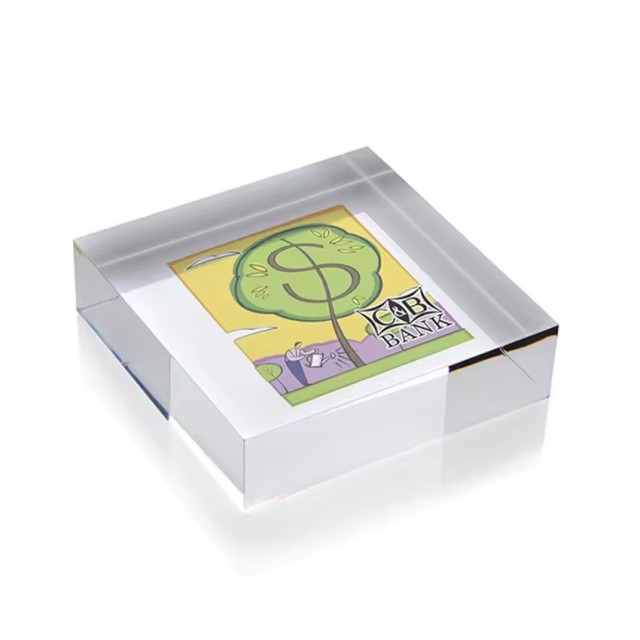 custom made crystal glass Lucite challenge coin paperweight