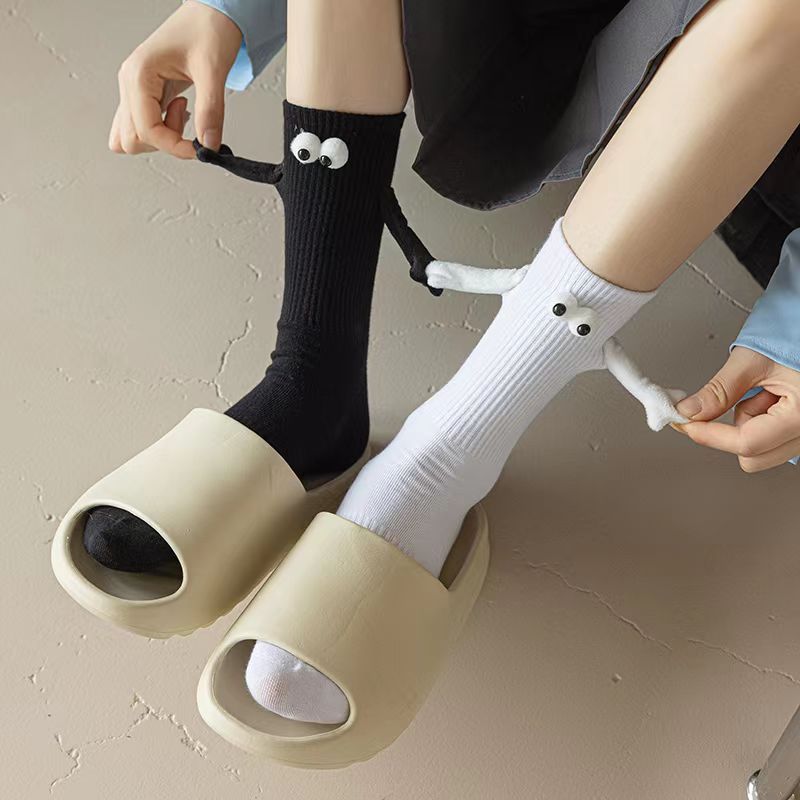 Xianghui Crew Outdoor Magnetic Suction 3D Doll Cute Design Popular Fashion Style Custom Cotton Colorful Funny Girl Socks