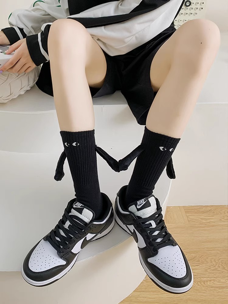 Xianghui Crew Outdoor Magnetic Suction 3D Doll Cute Design Popular Fashion Style Custom Cotton Colorful Funny Girl Socks