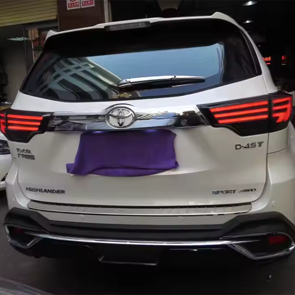 For Toyota highlander Rear Lamp with Signal Brake Light Assembly2016-2020