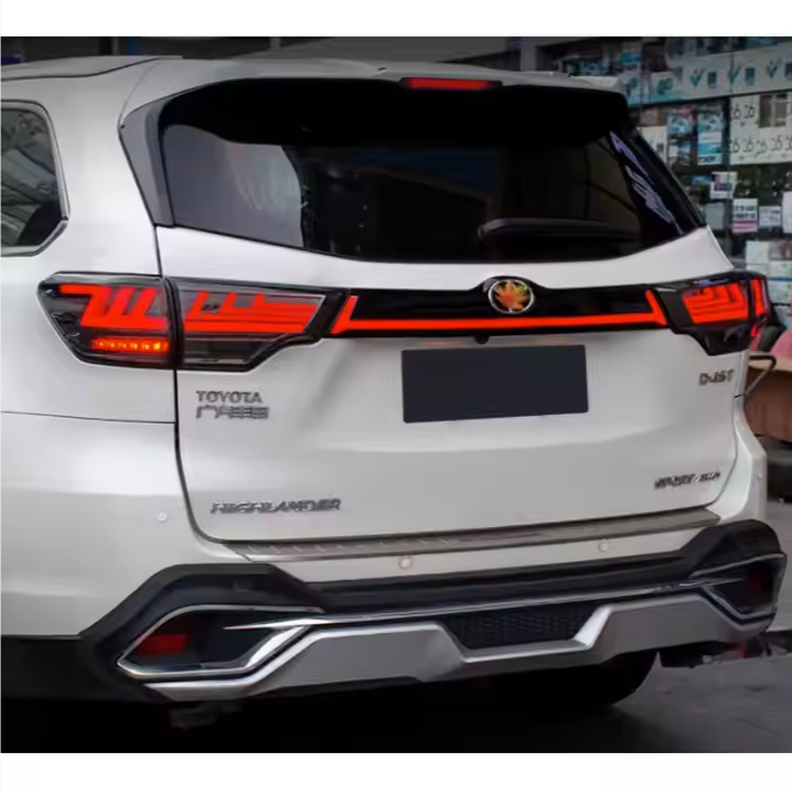 New Design 15-19 Trunk Lamp Lights LED Tail Lights Rear Lamp with Signal Brake Light Assembly for Toyota Highlander 3th