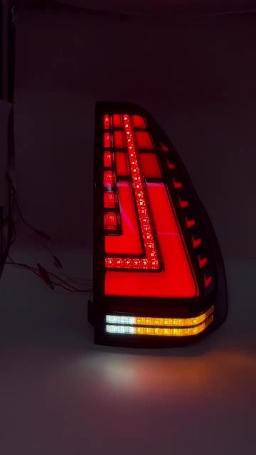 Suitable for 2003-2009 Toyota  Prado Tail light LED assembly modification