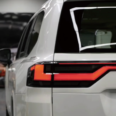 Suitable for Landcruiser LC300 through the tail light Tail light assembly running water steering