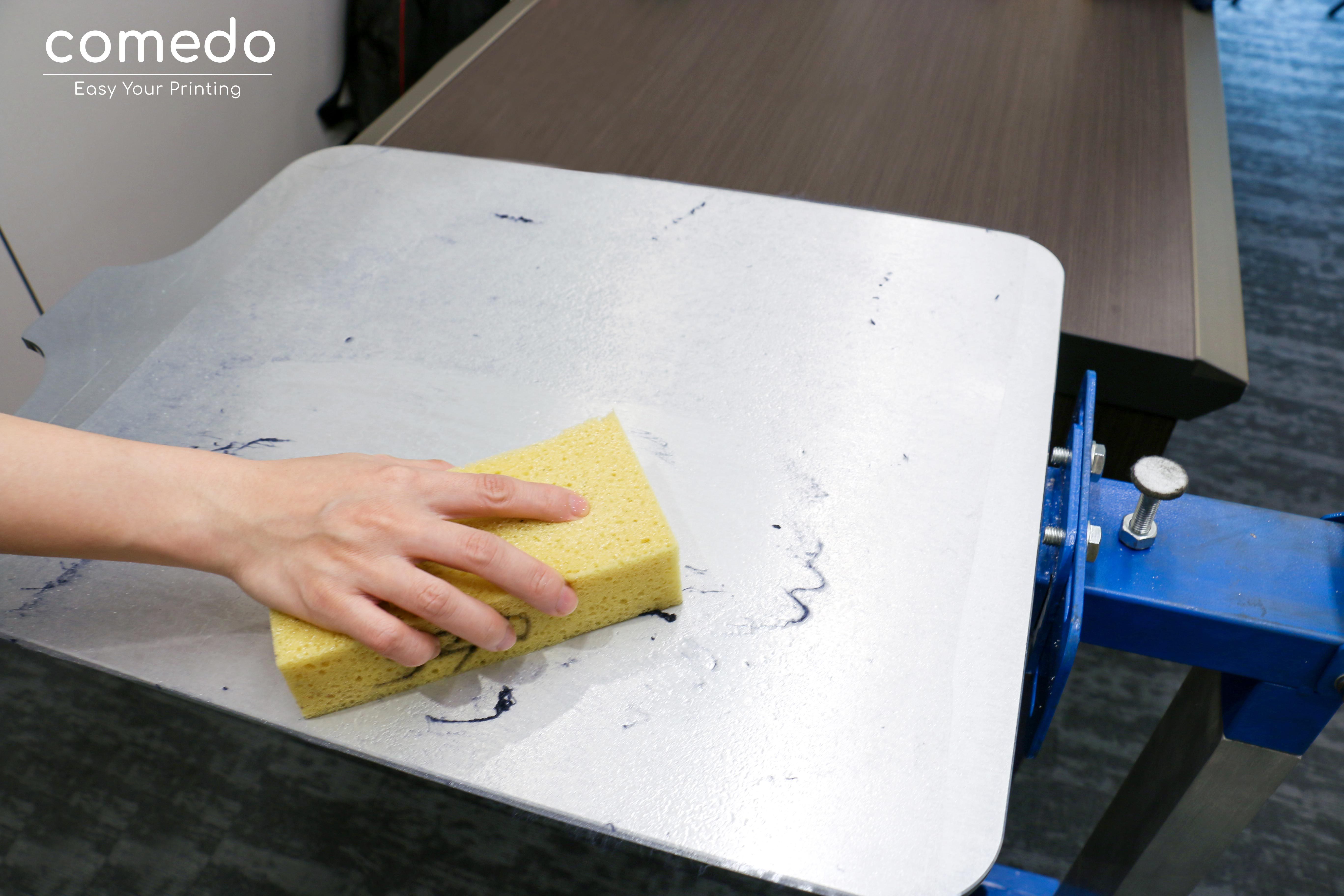 Screen printing repeatable double sided pallet film