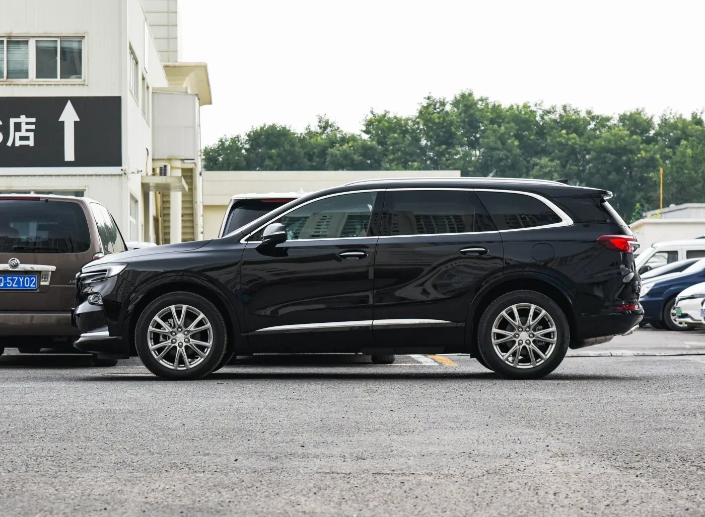 In Stock 2022 Enclave 652T Four Wheel Drive Exclusive Flagship Model New Cars Fuel SUV Vehicle For Bui*ck Enclave 652T Used Car