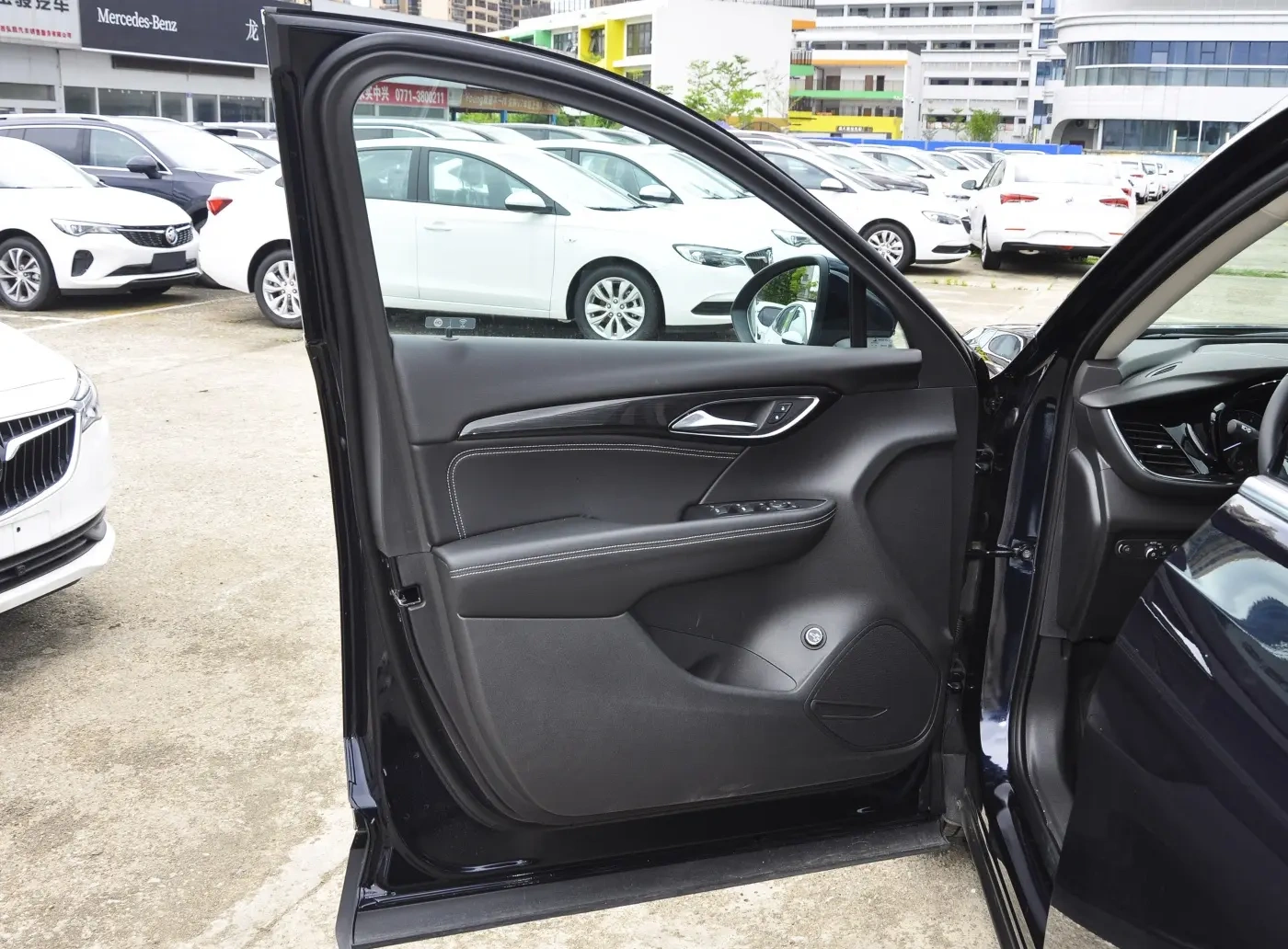 In Stock 2022 Envision PLUS 652T Deluxe Model New Cars Fuel SUV Vehicle For Buick Envision PLUS 652T Interior Black Used Car
