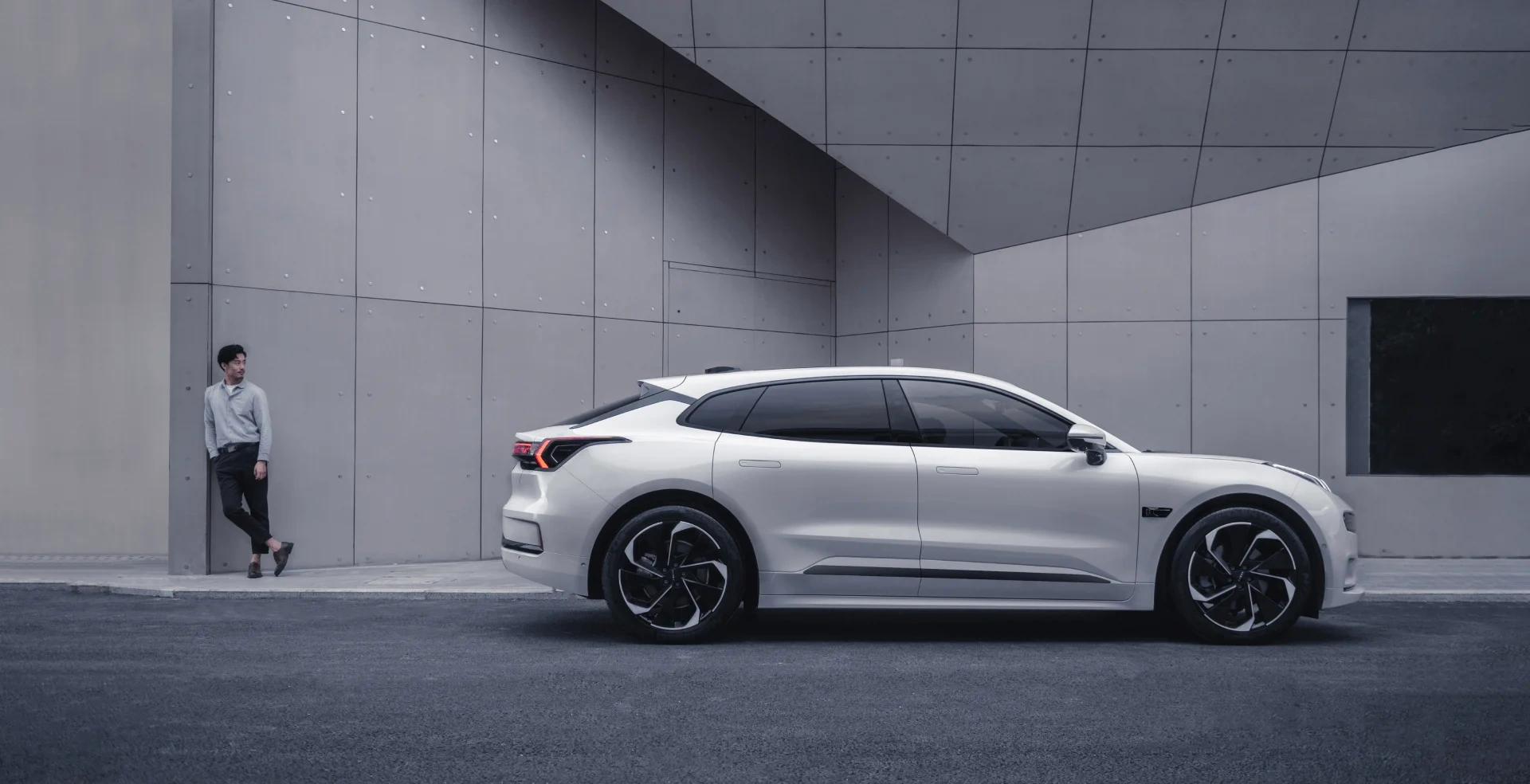 2023 New And Used Electric Cars EV Hot Saling Limousine 001YOU Style Made in China For ZEEKR Cars