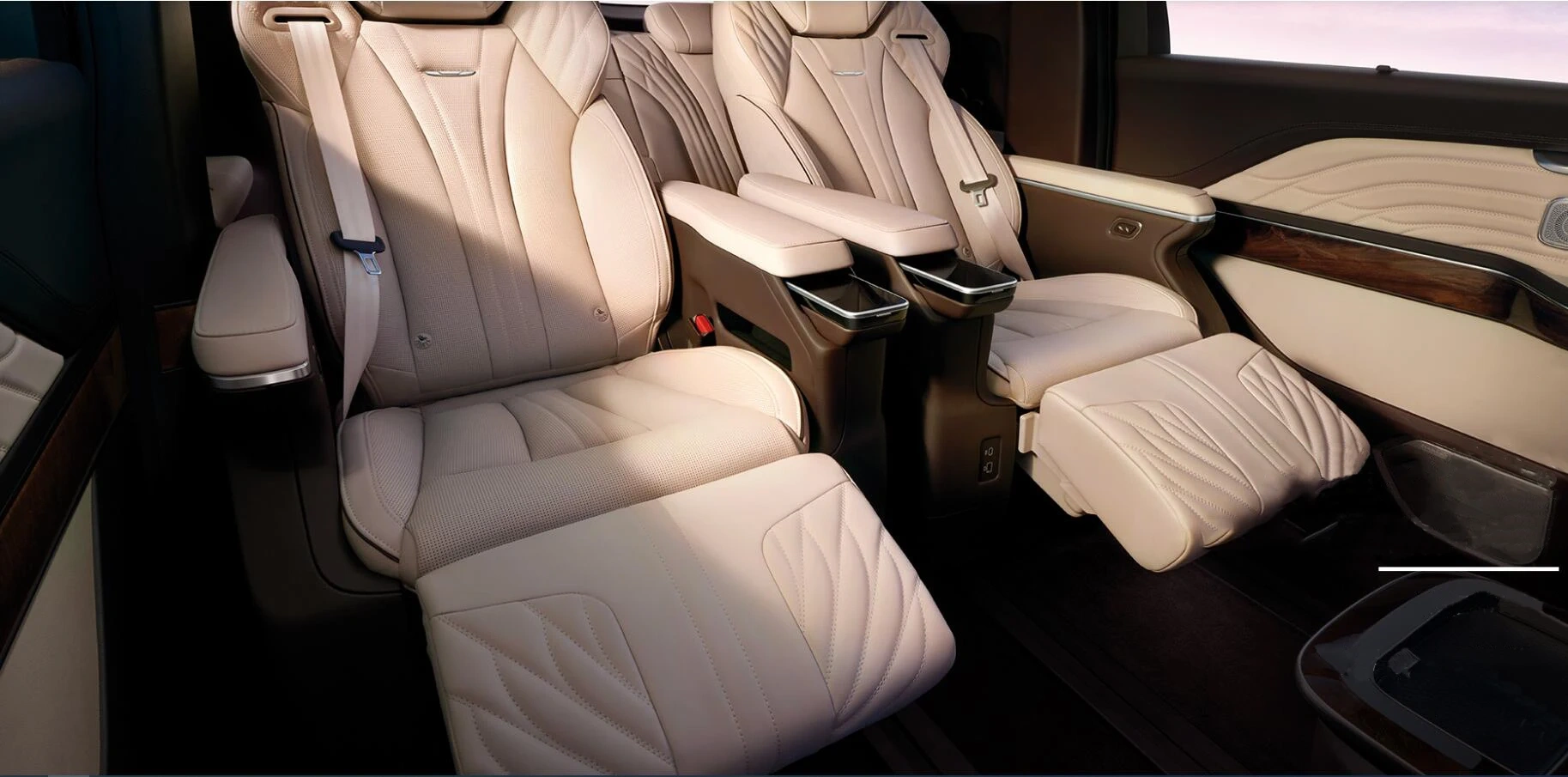 In Stock 2023 New Cars HQ9 Light Fuel Cell System Middle MPV Hoy Saling Business And Family For HONG QI Used Cars