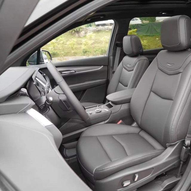 In Stock 2022 New Cars Cheap SUV XT6 28T Four Drive Hoy Saling Seven-Seater Cars Made In China For Cadillac Used Cars