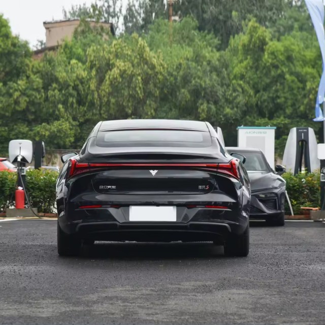 2023 New And Used Electric Cars EV Cheap S 520km Lite Rear Drive Sport-Sedan Hot Saling Made In China For NETA Cars