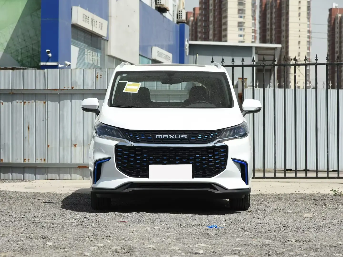 2020 China hot-selling tram SAIC Maxus EUNIQ 5 Elite Edition 7-seater cheap electric uesd ev 45000km car for SAIC