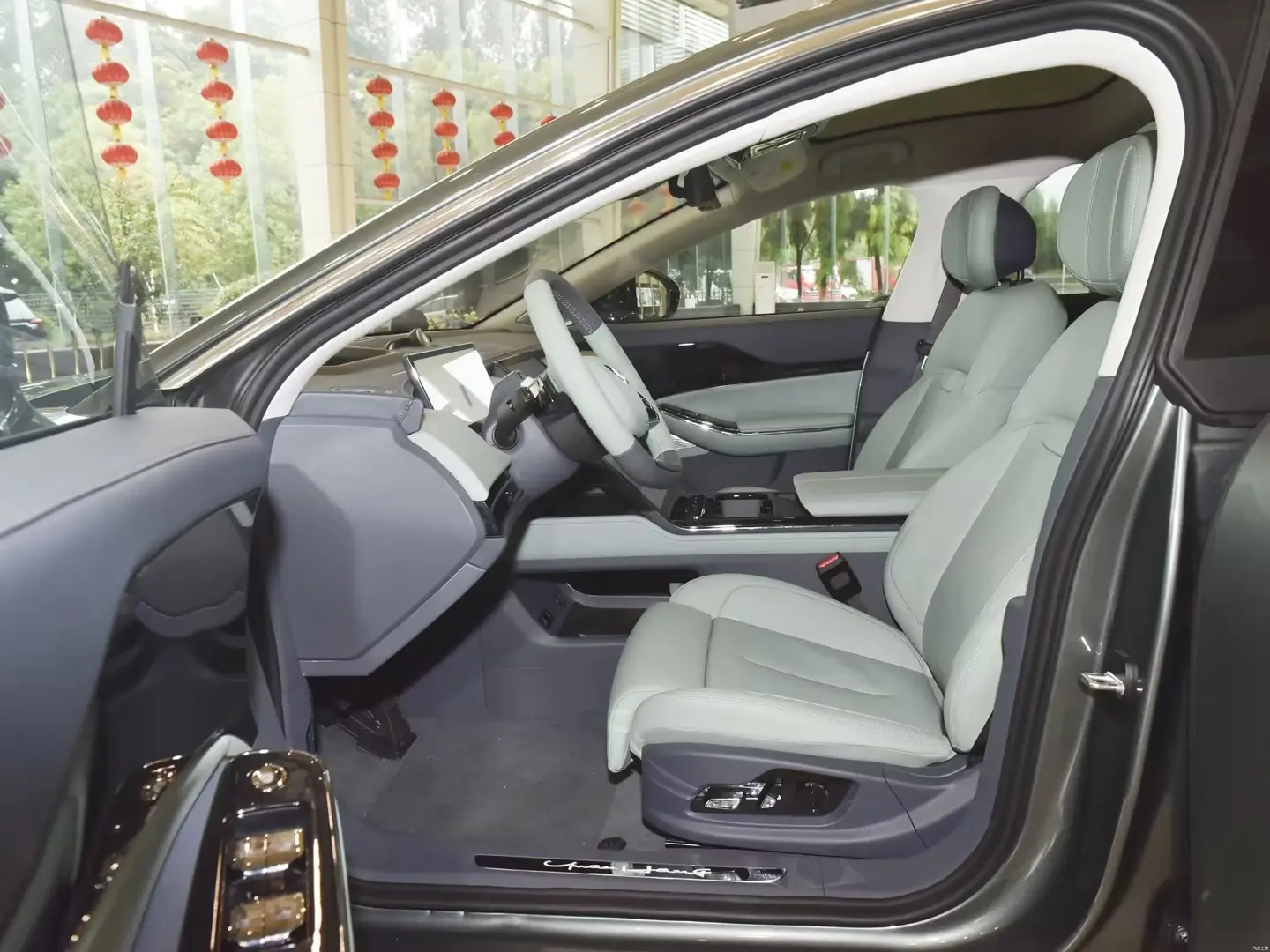 New Car 2023 yuanhang Y6 Imperial Edition 4WD Vehicles Long Range 720km 810km Fast Charging Ev Large Sedan CAR For Dayu