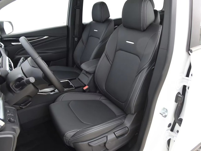 2020 China hot-selling tram SAIC Maxus EUNIQ 5 Elite Edition 7-seater cheap electric uesd ev 45000km car for SAIC