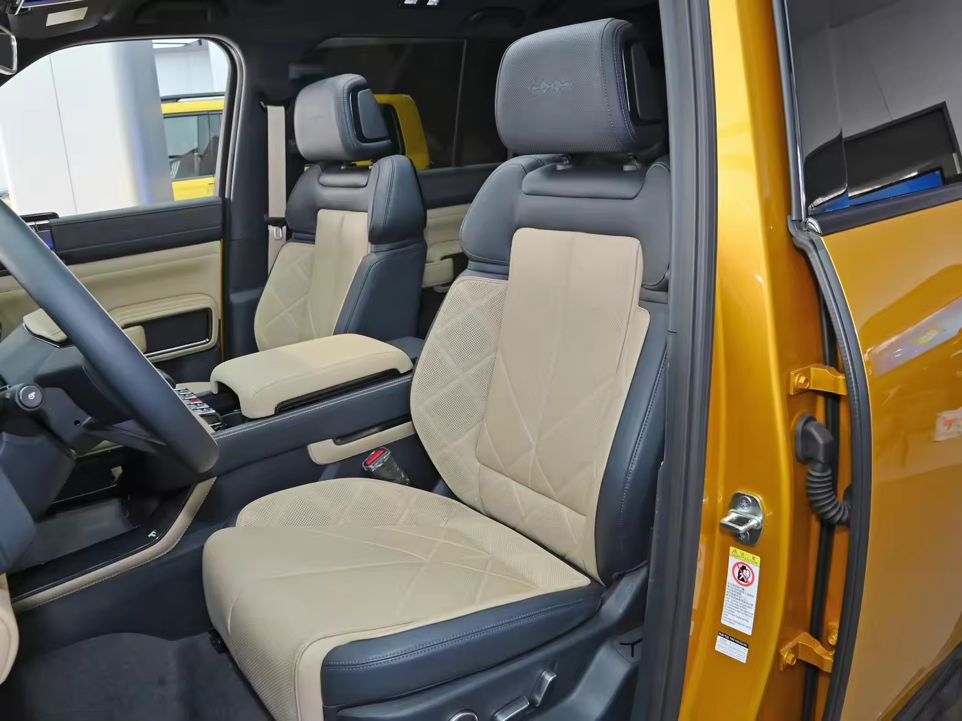 BYD New Energy SUV Fangchengbao Ling Hang 5-Door 5-Seats Plug-in Hybrid Electric Car For Sale