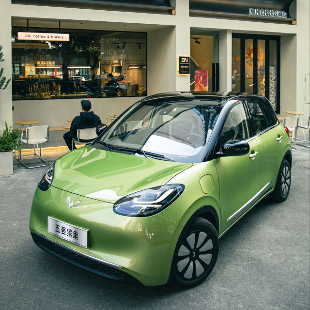 2023 New And Used Electric Cheap Car EV Coupe Hot Saling Mobility Scooter For Wu Ling Bin Go Car
