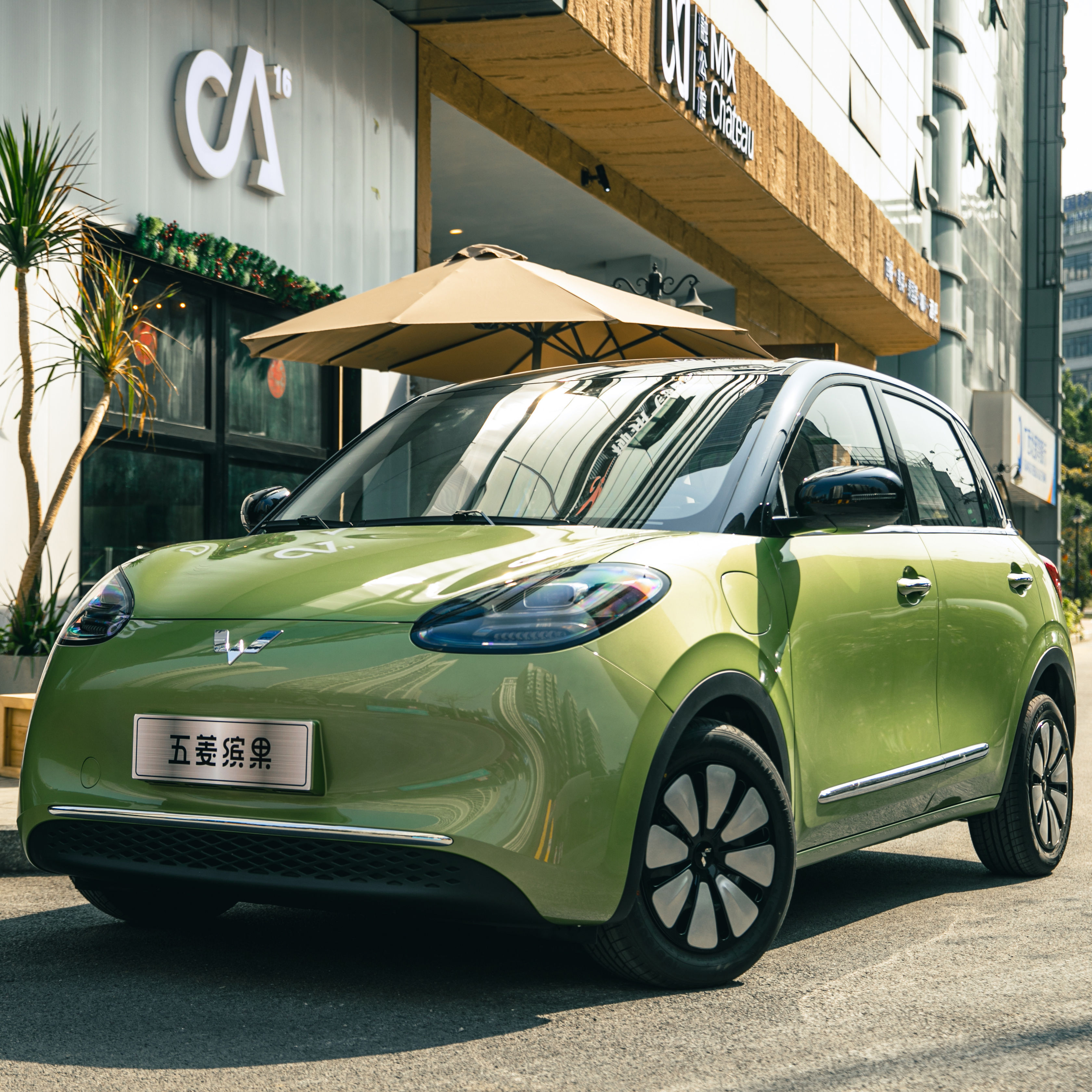 2023 New And Used Electric Cheap Car EV Coupe Hot Saling Mobility Scooter For Wu Ling Bin Go Car