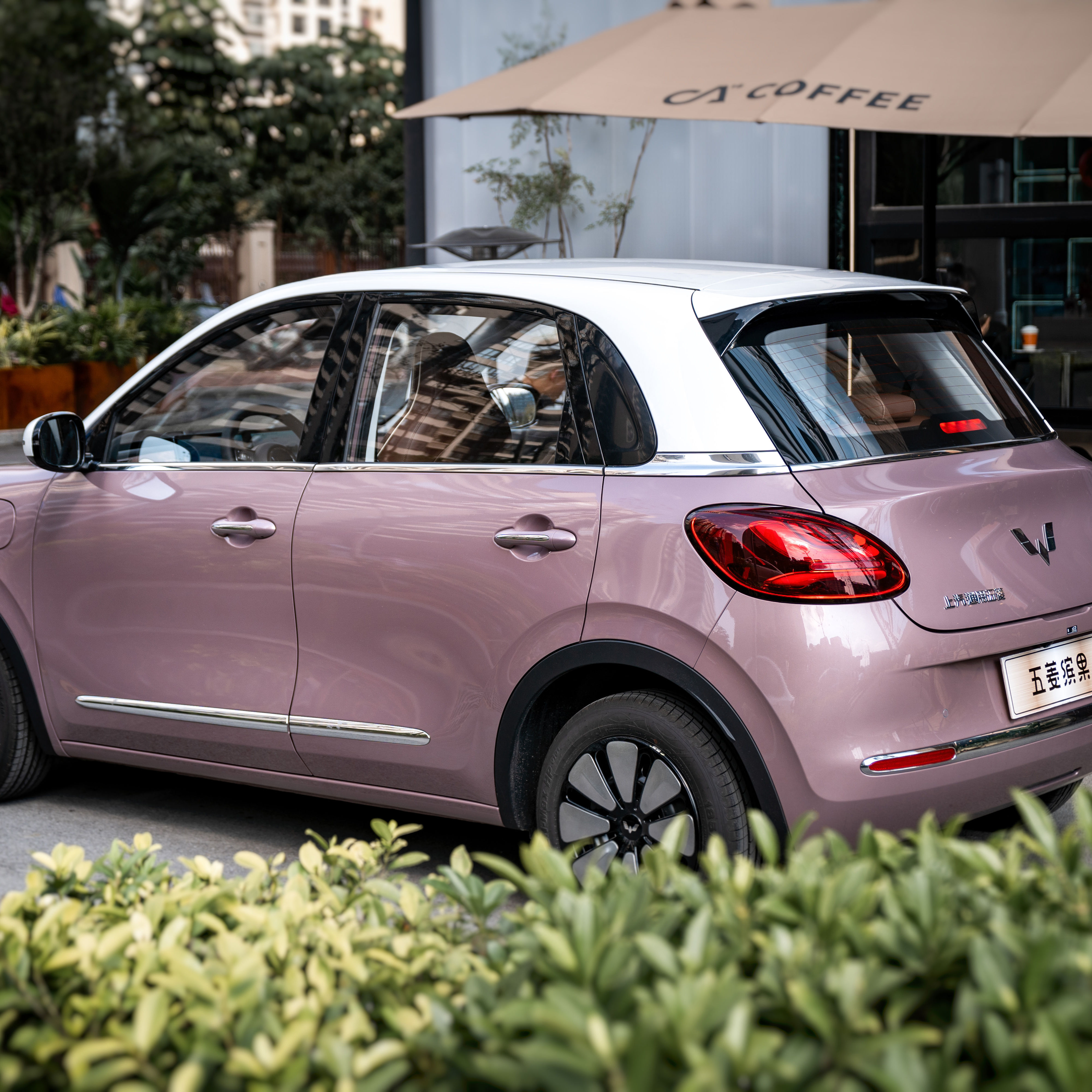 2023 New Electric Cheap Car EV Coupe Hot Saling Mobility Scooter Interconnection Style For Wuling Bingo Used Car