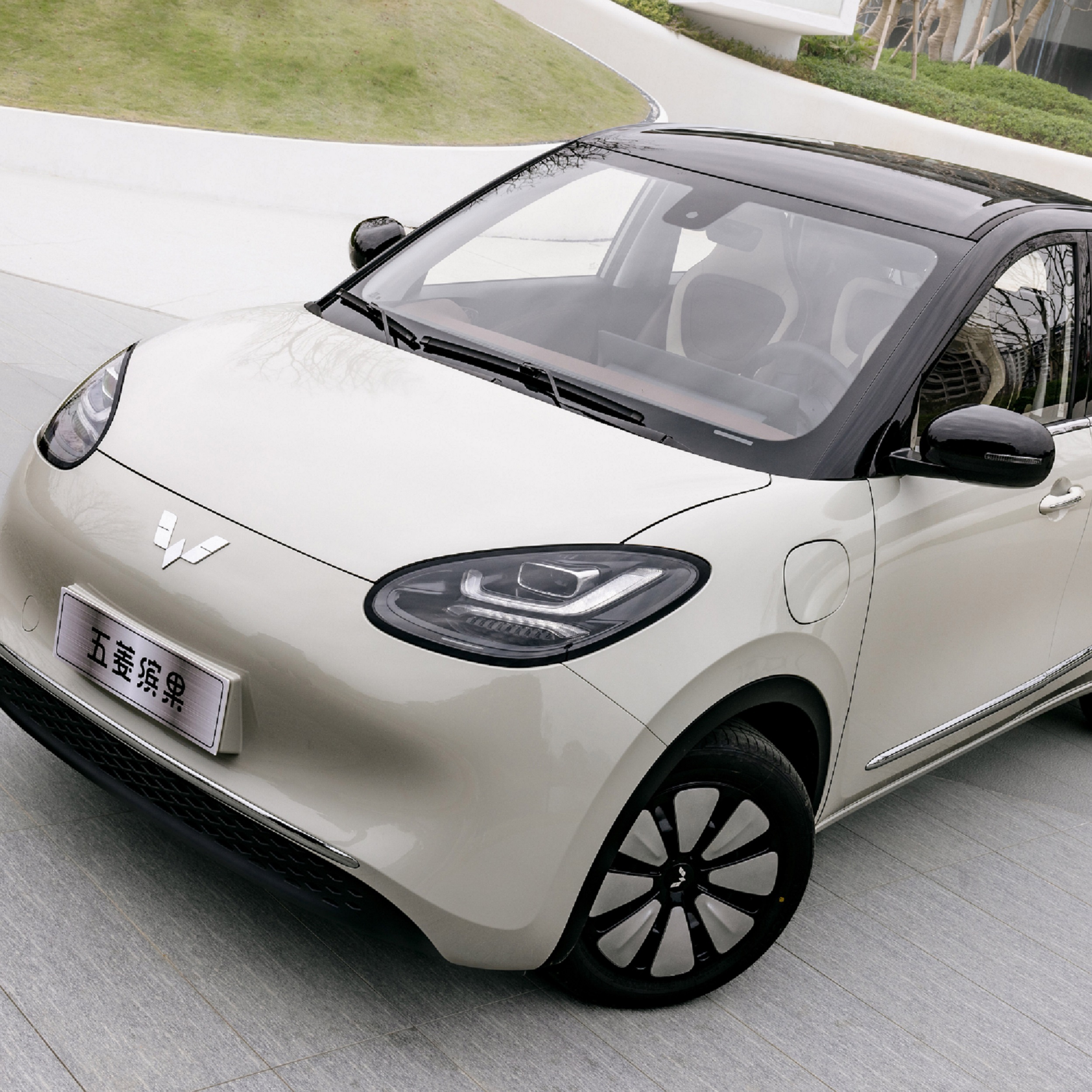 2023 New Electric Cheap Car EV Coupe Hot Saling Mobility Scooter Fast Style For Wuling Bingo Used Car