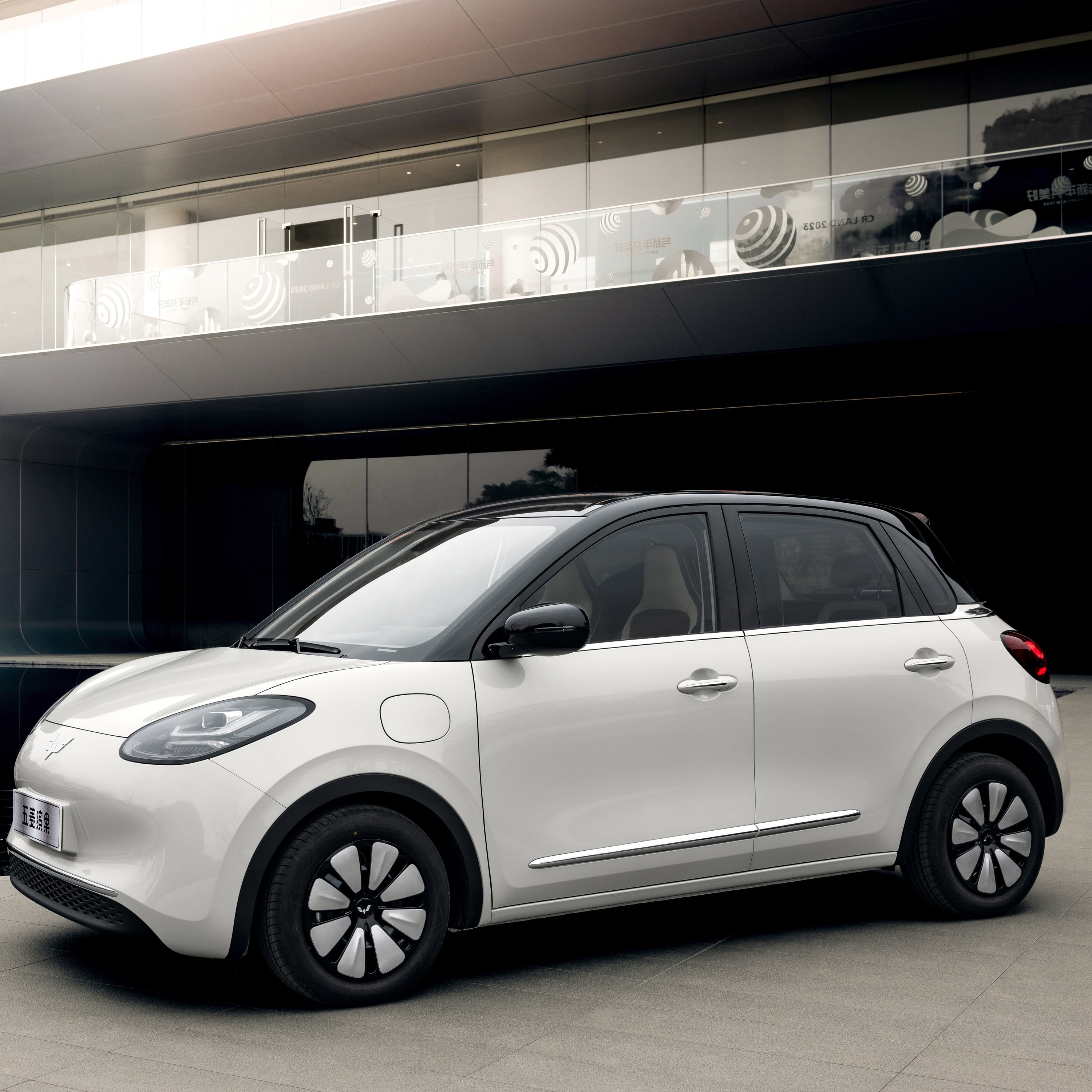 2023 New Electric Cheap Car EV Coupe Hot Saling Mobility Scooter Fast Style For Wuling Bingo Used Car