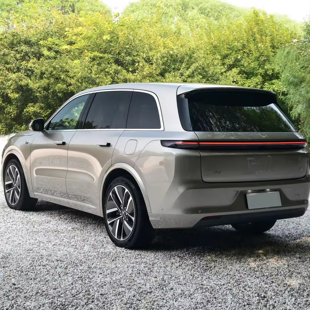 2024 New And Used Electric Car EV Hot Saling 5 Door 6 Seater Suv L8 MAX Style For Li Auto Used car