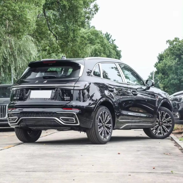 Chinese Automobile HS5 Gasoline Cars 2.0T Qi Ling Pro Cheap Car Hoy Saling Automobile Wholesale For HONG QI Used Cars