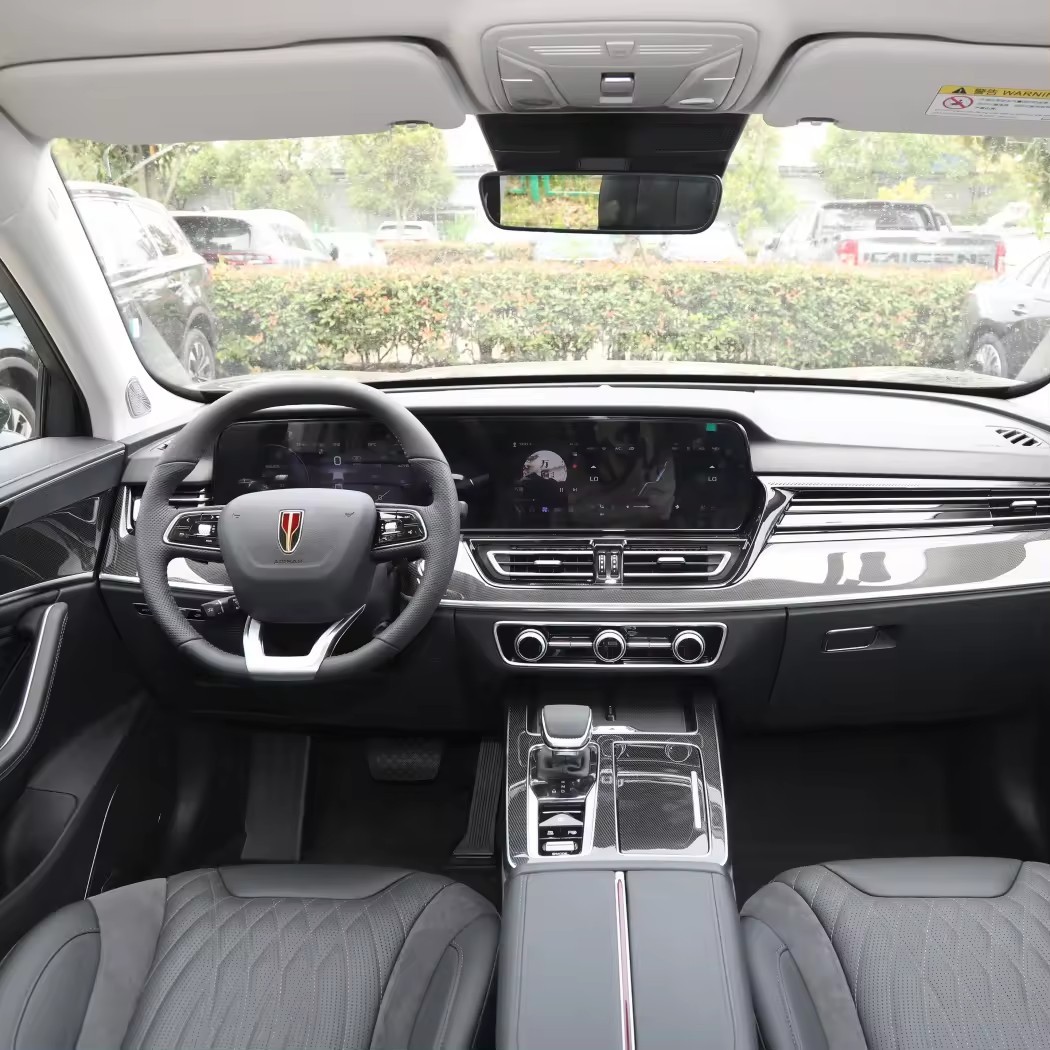 Chinese Automobile HS5 Gasoline Cars 2.0T Qi Ling Pro Cheap Car Hoy Saling Automobile Wholesale For HONG QI Used Cars