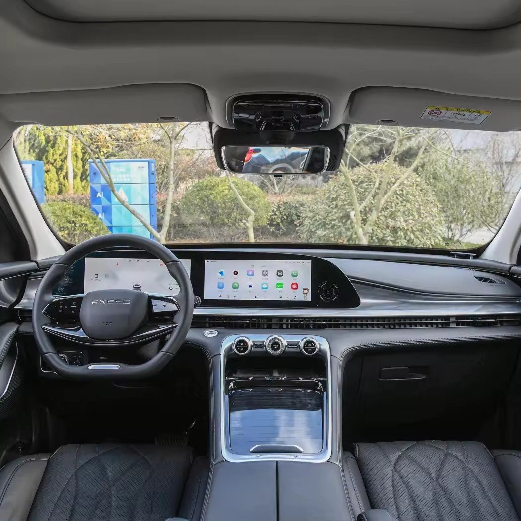 Exeed Yaoguang 2023 New Cars In Stock Gas Petrol SUV Cars Hot Selling High Speed Zhuifeng ET i LingYun Lanyue VX TXL Auto
