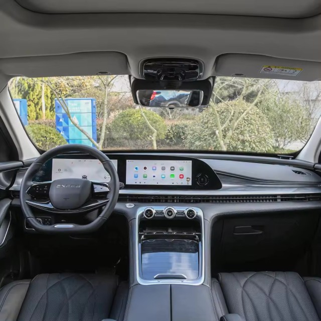 Exeed Yaoguang 2023 New Cars In Stock Gas Petrol SUV Cars Hot Selling High Speed Zhuifeng ET i LingYun Lanyue VX TXL Auto