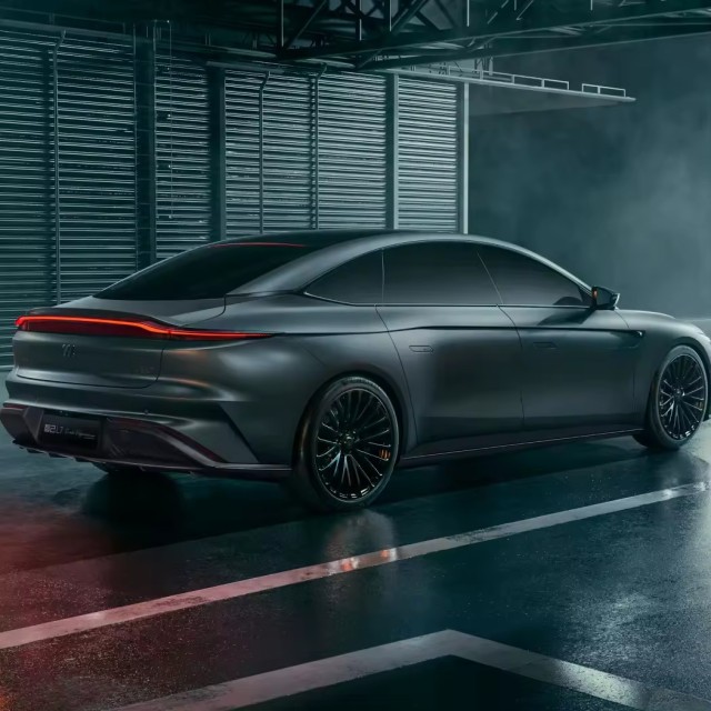 EV Cars SAIC IM L7 Electric Car 2023 Snake Performance Lite 675 km Zhiji l7 Sports Car New Energy Vehicles