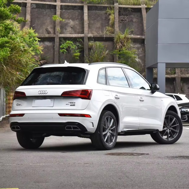 2023 New car hot saling tanker SUV Q5L 40T Luxurious and elegant style and for Audi used cars