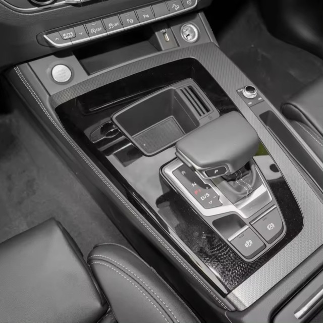 2022 New car hot saling sedani Q5L 40T luxury and Dynamic car for Audi