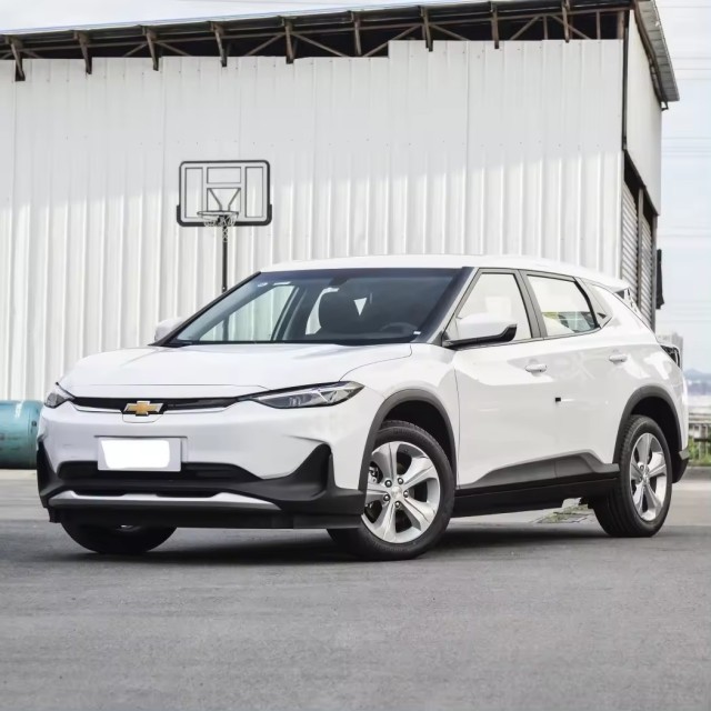 2020 Used Car Hot Changxun Made In China 4 Wheel New Electric Comfortable Ev Car New Energy Vehicles Car For Sale